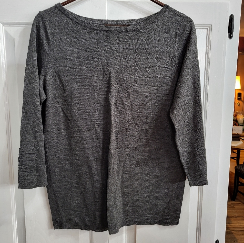 Women's Size Large Limited Sweater